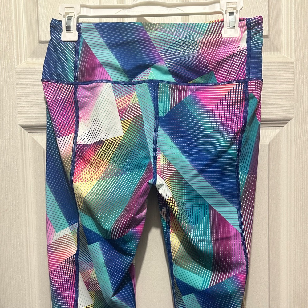 VSX Victoria’s Secret Capri Leggings Women’s Size Medium